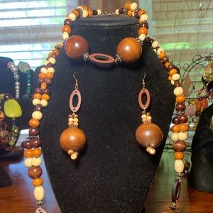 Beautiful wooden cocoa brown set!!!